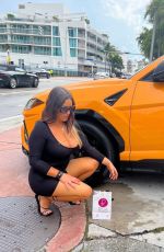 CLAUDIA ROMANI Out and About in Miami Beach 09/18/2022
