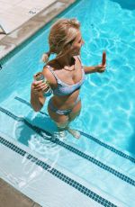 COURTNEY MILLER - Instagram Photos 09/06/2022