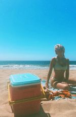 COURTNEY MILLER - Instagram Photos 09/06/2022