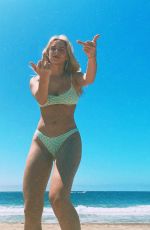 COURTNEY MILLER - Instagram Photos 09/06/2022