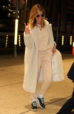 DELTA GOODREM Arrives at Sydney