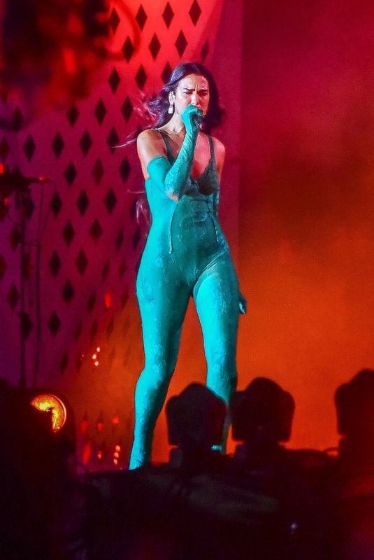 DUA LIPA Performs at Rock in Rio Festival at Cidade Do Rock in Rio De Janeiro 09/11/2022