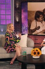 ELISABETH MOSS at Kelly Clarkson Show 09/14/2022