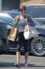 ELIZABETH OLSEN Out Shopping in Studio City 09/08/2022