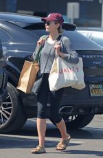 ELIZABETH OLSEN Out Shopping in Studio City 09/08/2022