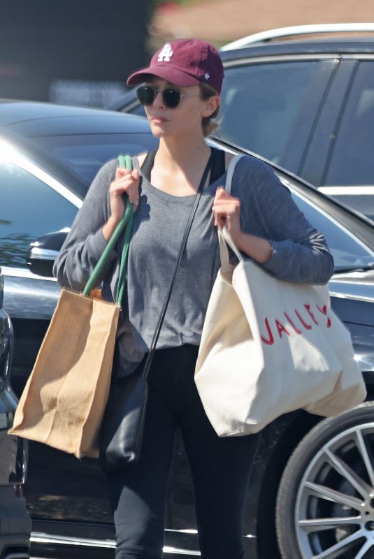 ELIZABETH OLSEN Out Shopping in Studio City 09/08/2022