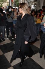 ELLIE GOULDING Arrives at a Fashion Show in New York 09/12/2022