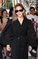 ELLIE GOULDING Arrives at a Fashion Show in New York 09/12/2022