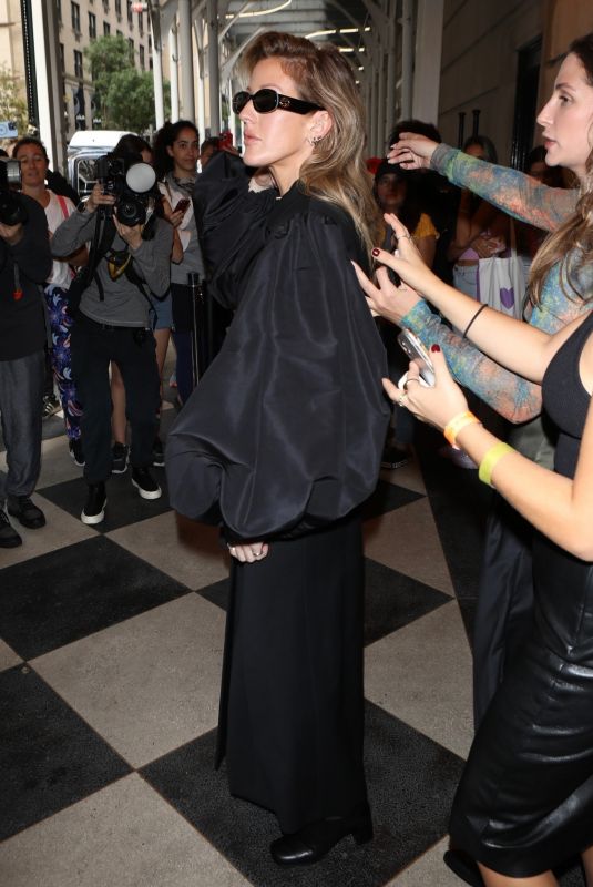 ELLIE GOULDING Arrives at a Fashion Show in New York 09/12/2022