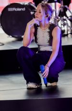 ELLIE GOULDING Rehearses Ahead of Her The One Show Appearance in London 09/02/2022