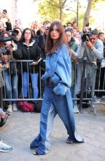 EMILY RATAJKOWSKI Arrives at Loewe Show at Paris Fashion Week 09/30/2022