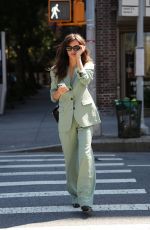 EMILY RATAJKOWSKI Out and About in New York 09/15/2022