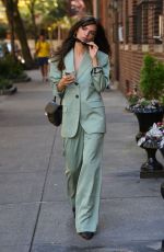 EMILY RATAJKOWSKI Out and About in New York 09/15/2022