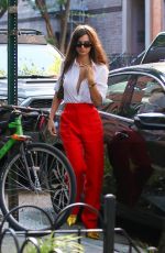 EMILY RATAJKOWSKI Out in New York 09/15/2022