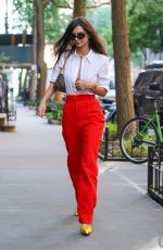EMILY RATAJKOWSKI Out in New York 09/15/2022