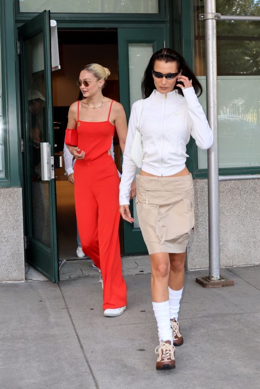 GIGI and BELLA HADID Heading to US Open in New York 08/31/2022