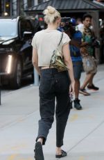 GIGI HADID Arrives at Her Apartment in New York 09/01/2022
