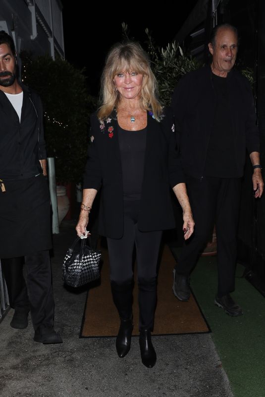 GOLDIE HAWN and Richard Baskin Leaves Giorgio Baldi in Santa Monica 09/23/2022