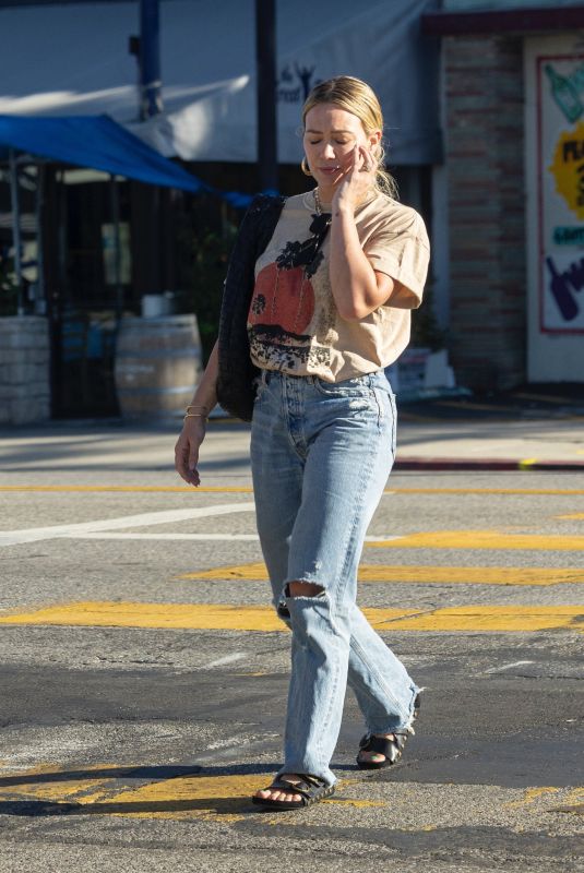 HILARY DUFF Out for Frozen Yogurt from Yogurtland in Studio City 09/21/2022