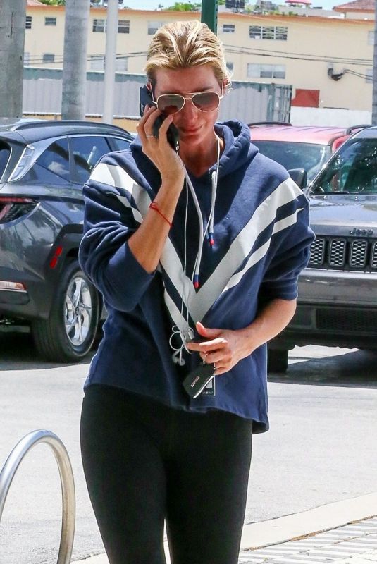 IVANKA TRUMP Heading to a Gym in Miami 09/01/2022