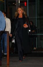 JENNIFER ANISTON Heading to the Set og The Morning Show in New York 09/29/2022