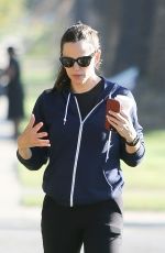 JENNIFER GARNER Out for Morning Cup of Coffee in Brentwood 09/27/2022
