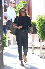 JENNIFER GARNER Out Shopping After Lunch in Brentwood 09/14/2022