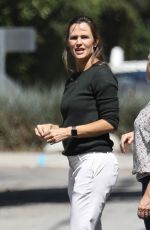 JENNIFER GARNER Out with Friends in Brentwood 09/16/2022