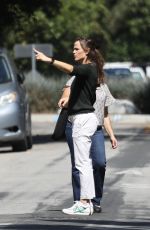 JENNIFER GARNER Out with Friends in Brentwood 09/16/2022