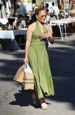 JENNIFER LOPEZ Out Shopping at Flea Market in Los Angeles 09/11/2022