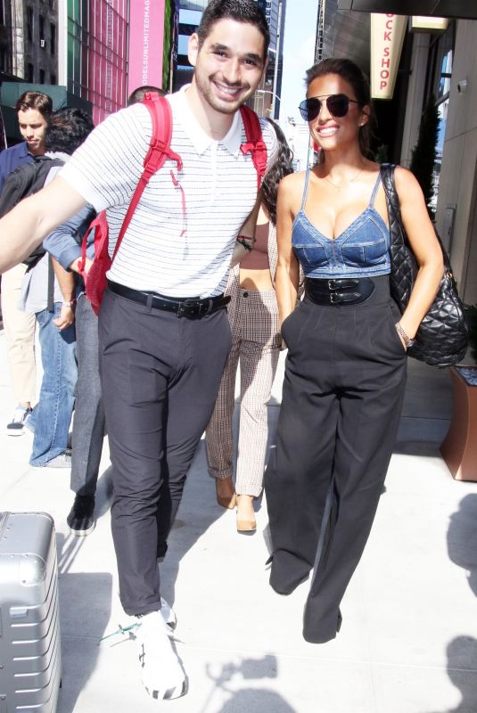 JESSIE JAMES DECKER Arrives at DWTS Season 31 Press Junket in New York 09/08/2022