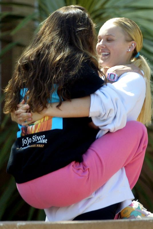JOJO SIWA and AVERY CYRUS Out in Los Angeles 09/15/2022