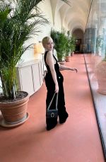 JULIA GARNER Getting Ready for Gucci Fashion Show, September 2022