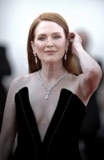 JULIANNE MOORE at Tar Premiere at 79th Venice International Film Festival 09/01/2022
