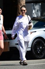 KAITLYNN CARTER Out for Lunch with Friend in Los Angeles 09/23/2022