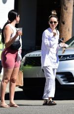 KAITLYNN CARTER Out for Lunch with Friend in Los Angeles 09/23/2022