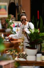 KAITLYNN CARTER Out for Lunch with Friend in Los Angeles 09/23/2022
