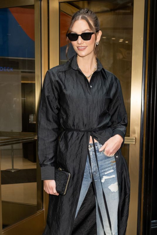 KARLIE KLOSS Arrives and Leaves Brandon Maxwell Show at New York Fashion Week 09/13/2022