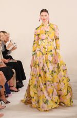 KARLIE KLOSS Walks Runway at Carolina Herrera Show at New York Fashion Week 09/12/2022