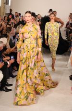 KARLIE KLOSS Walks Runway at Carolina Herrera Show at New York Fashion Week 09/12/2022