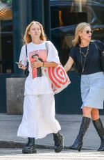 KATE and LILA GRACE MOSS Out and About in New York 09/16/2022