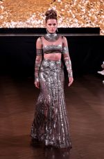 KATE BECKINSALE at Naeem Khan Show at 2022 New York Fashion Week 09/09/2022