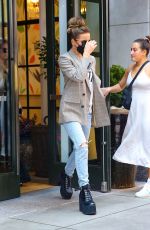 KATE BECKINSALE Out and About in New York 09/09/2022