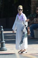 KATE HUDSON Out and About in Los Angeles 09/24/2022