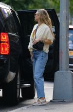 KATE HUDSON Out and About in New York 08/31/2022