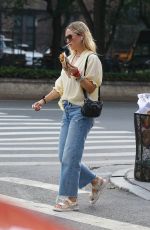 KATE HUDSON Out and About in New York 08/31/2022