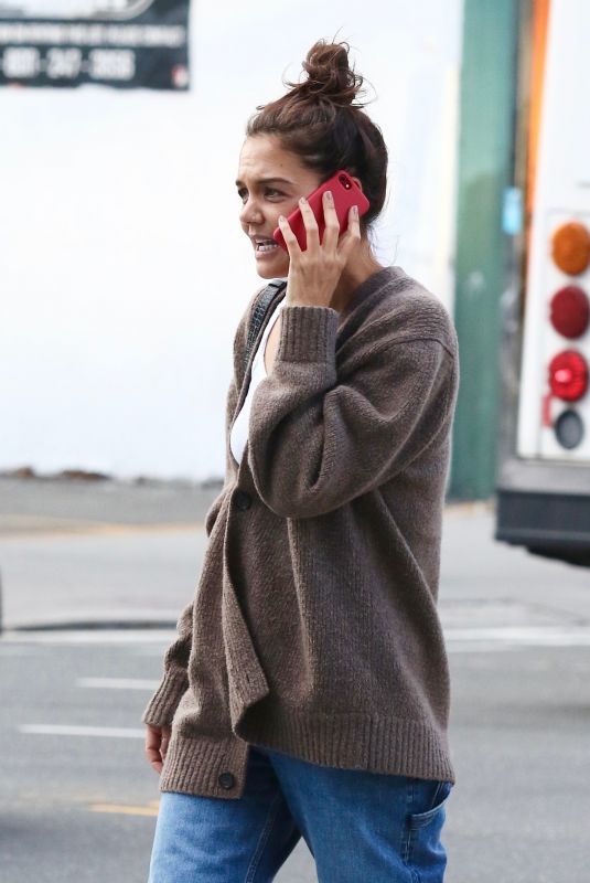 KATIE HOLMES Out and About in New York 09/20/2022