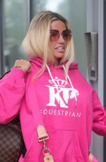 KATIE PRICE Arrives at Steph