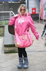 KATIE PRICE Arrives at Steph