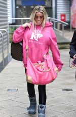 KATIE PRICE Arrives at Steph
